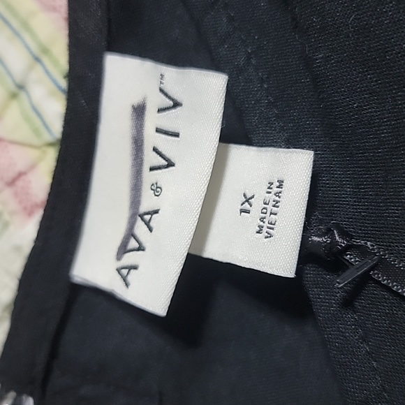 Ava & Viv black 1X top - Picture 2 of 5
